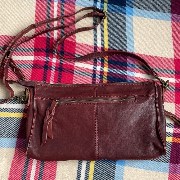 7 Chi Leather Crossbody Bag - Picture 4 of 6